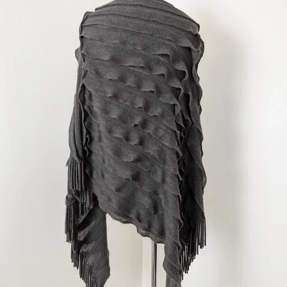 Knit Poncho Asymmetrical Pleated Hand Made Charcoal Grey Fringe Long - Picture 5 of 10